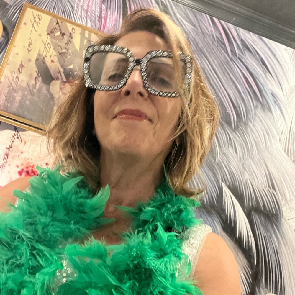 Meet your Posher, Laurene